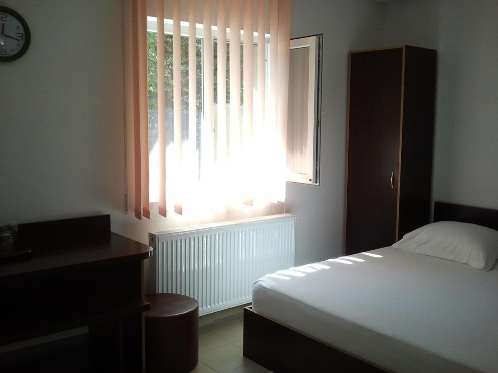 Jr Motel Otopeni Room photo